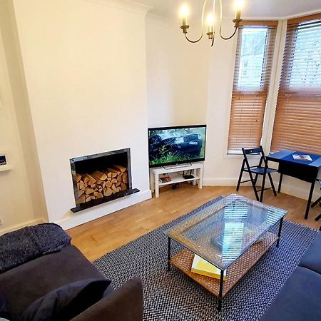 Lovely 2 Bedroom Period Garden Flat. Londres Exterior foto